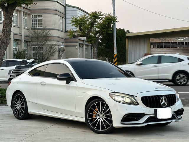 M-BENZ賓士 C300 COUPE  第6張相片