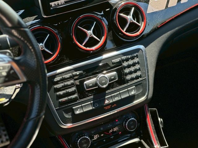 M-BENZ賓士 CLA250  第3張相片