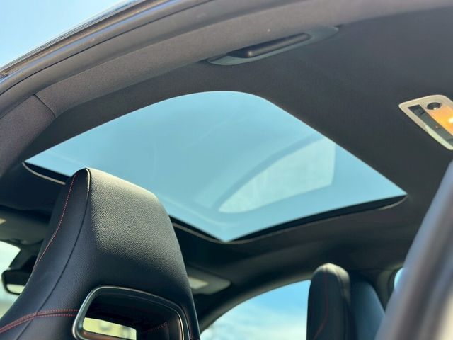 M-BENZ賓士 CLA250  第4張相片