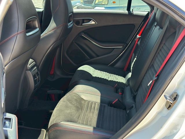 M-BENZ賓士 CLA250  第5張相片