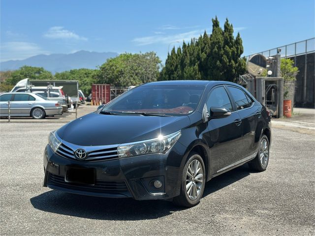 TOYOTA豐田 ALTIS  第3張相片
