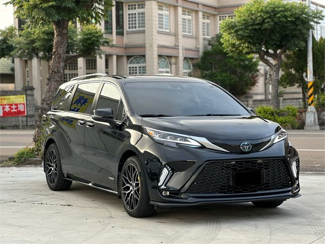 TOYOTA豐田 SIENNA  第1張相片