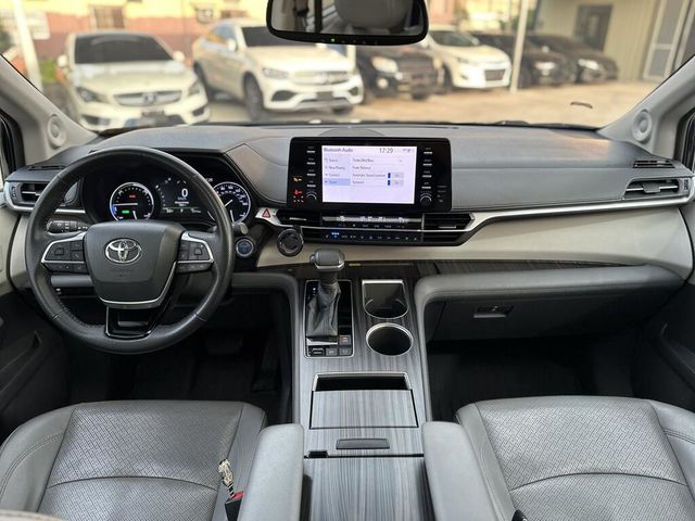 TOYOTA豐田 SIENNA  第2張相片