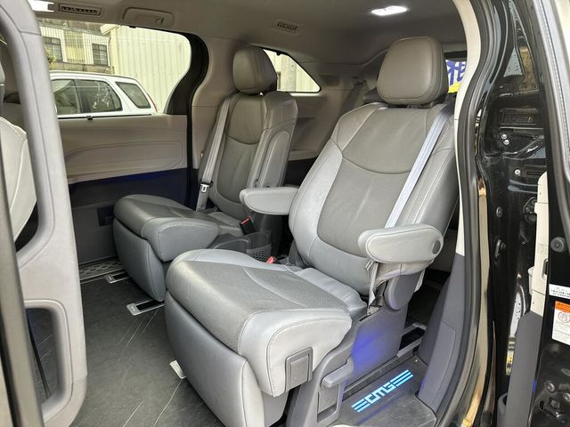 TOYOTA豐田 SIENNA  第3張相片