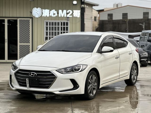 HYUNDAI現代 ELANTRA  第1張相片