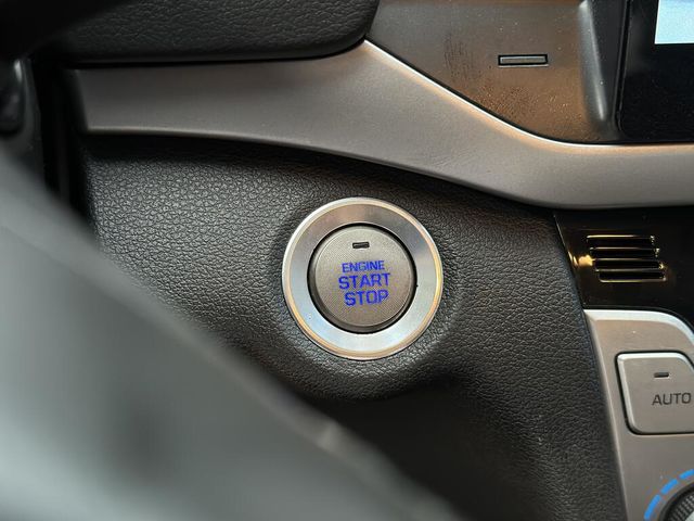 HYUNDAI現代 ELANTRA  第3張相片