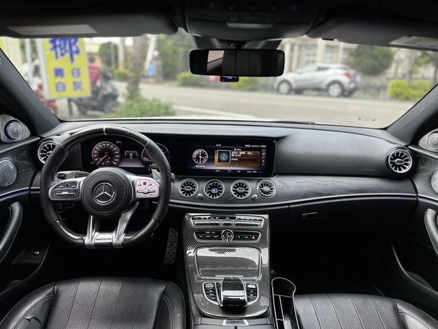 M-BENZ賓士 E300  第3張相片