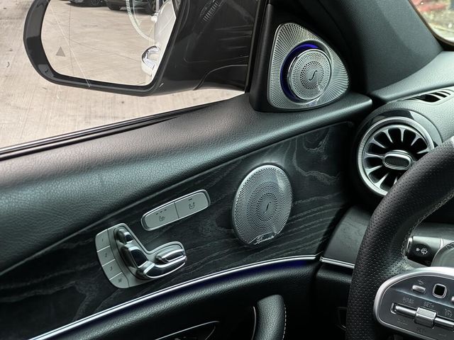 M-BENZ賓士 E300  第5張相片
