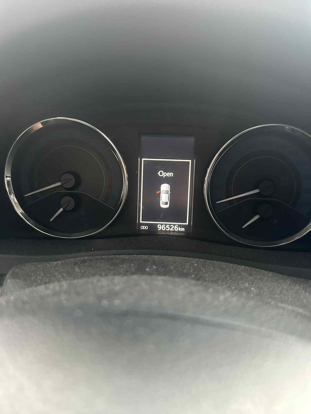 TOYOTA豐田 ALTIS  第3張相片