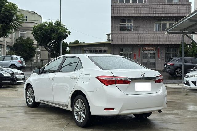 TOYOTA豐田 ALTIS  第6張相片