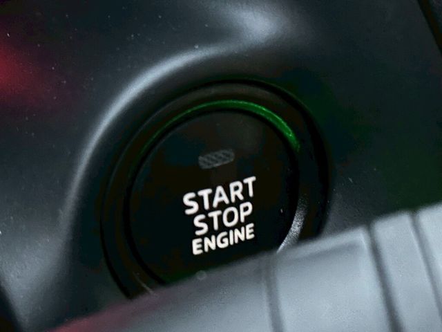 MAZDA馬自達 MAZDA 3  第1張相片