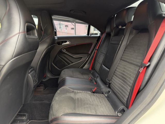 M-BENZ賓士 CLA250  第4張相片