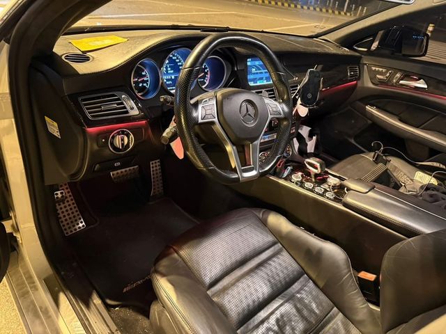 M-BENZ賓士 CLS63 AMG  第2張相片