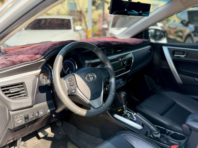TOYOTA豐田 ALTIS  第3張相片