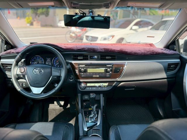 TOYOTA豐田 ALTIS  第4張相片