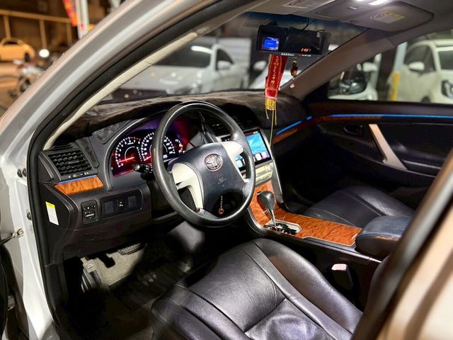 TOYOTA豐田 CAMRY  第3張相片