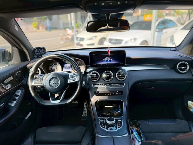 M-BENZ賓士 C300  第5張相片