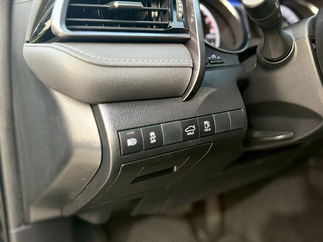 TOYOTA豐田 CAMRY  第4張相片