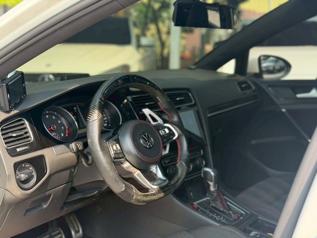 VOLKSWAGEN福斯 GOLF GTI  第3張相片