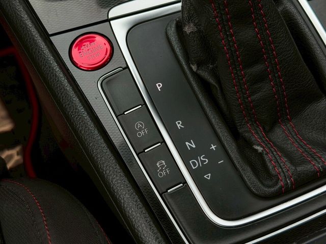 VOLKSWAGEN福斯 GOLF GTI  第5張相片