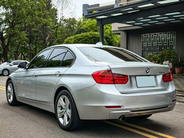 BMW寶馬 320I SPORT LINE  第1張相片