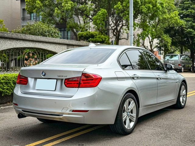 BMW寶馬 320I SPORT LINE  第2張相片