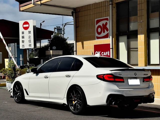 BMW寶馬 540I  第2張相片