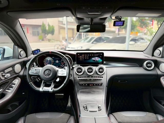 M-BENZ賓士 GLC43 AMG COUPE  第9張相片