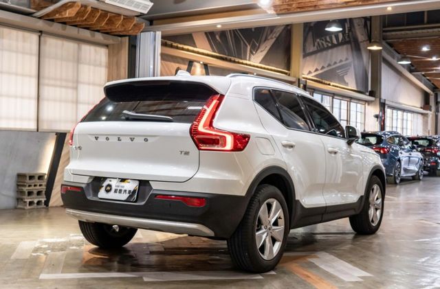 XC40 T2 原廠保固2027.06/安全滿配/環景/CarPlay  第2張相片