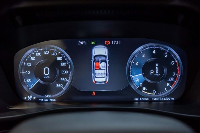 XC40 T2 原廠保固2027.06/安全滿配/環景/CarPlay  第12張相片