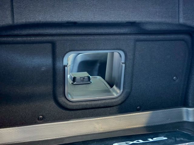ES200/一手車原鈑件/皆在原廠保養/原廠保固至2026.05  第17張相片
