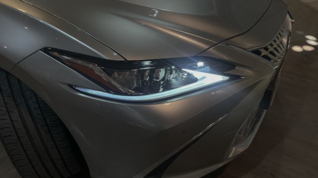 低里程/一手車原鈑件/天窗/電熱椅/無線CarPly/原廠保固至2028.2  第13張相片