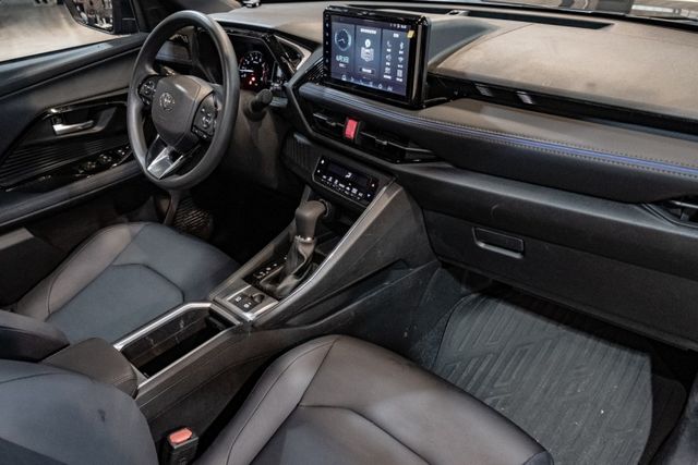 一手原版｜超低里程｜ACC｜AED｜CarPlay｜後座出風口｜iKey｜原廠保固中  第9張相片