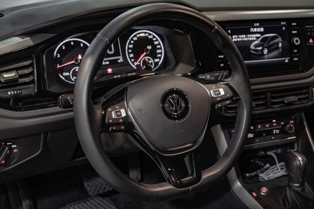 一手車｜CarPlay｜IKEY摸門｜倒車影像  第4張相片