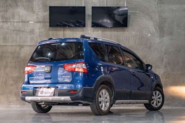 大空間都會代步車｜車頂行李架｜車體防刮套件｜皮椅  第2張相片