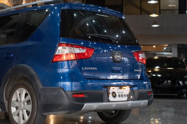 大空間都會代步車｜車頂行李架｜車體防刮套件｜皮椅  第13張相片