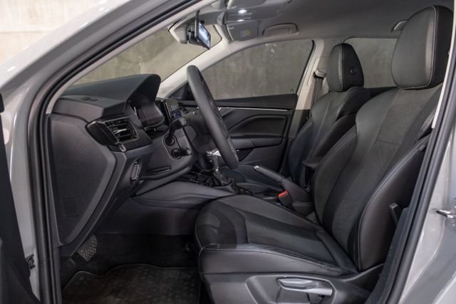 1.5L｜原廠保固中｜ACC/AEB/盲點/置中｜Carplay｜電熱椅｜電尾門  第5張相片