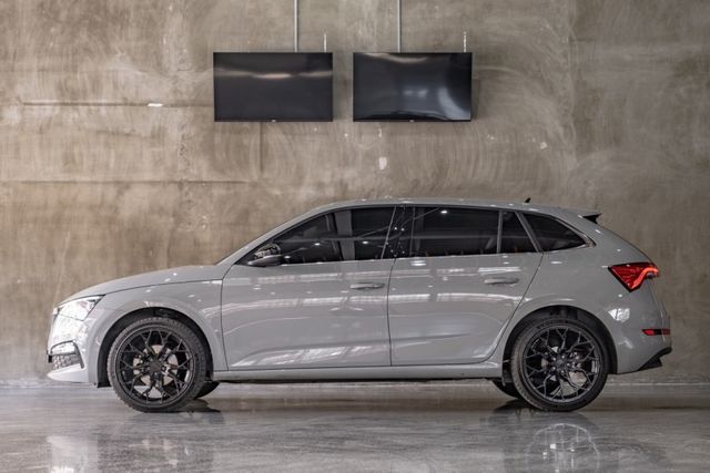 1.5L｜原廠保固中｜ACC/AEB/盲點/置中｜Carplay｜電熱椅｜電尾門  第11張相片