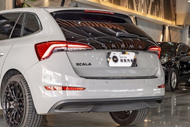 1.5L｜原廠保固中｜ACC/AEB/盲點/置中｜Carplay｜電熱椅｜電尾門  第14張相片