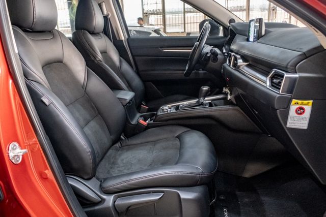 Carbon Edition｜Bose音響｜抬顯｜ACC/AEB/盲點｜電動椅｜無線充電｜環景  第7張相片