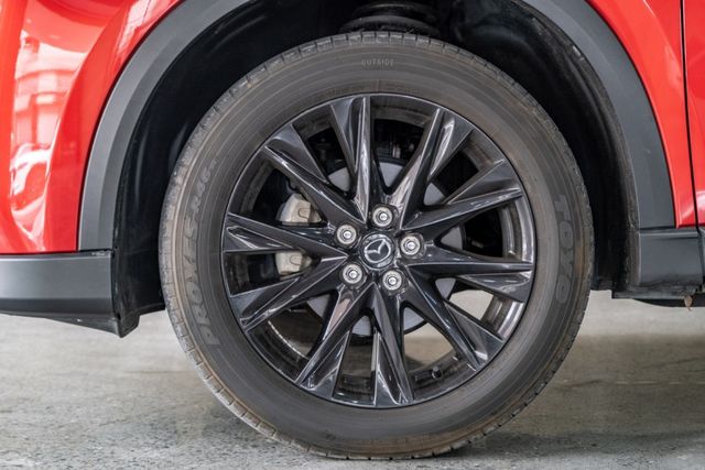 Carbon Edition｜Bose音響｜抬顯｜ACC/AEB/盲點｜電動椅｜無線充電｜環景  第12張相片