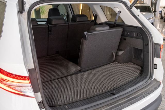 4x4尊榮版｜七人座｜全景天窗｜主被動安全輔助駕駛｜360環景｜電尾門｜保固至2027  第11張相片