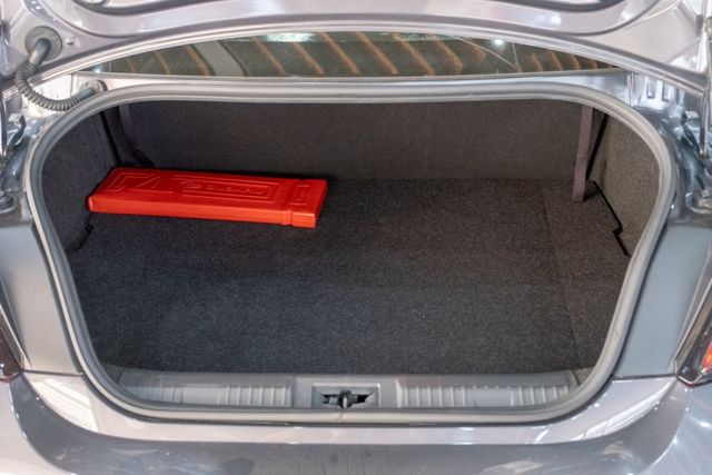 6AT 2.4ES｜原廠保固至2028.03｜EyeSight智能輔助駕駛｜倒車影像｜Carplay｜雙座電熱通風椅  第9張相片