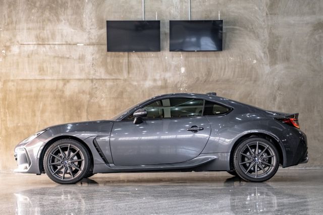 6AT 2.4ES｜原廠保固至2028.03｜EyeSight智能輔助駕駛｜倒車影像｜Carplay｜雙座電熱通風椅  第11張相片