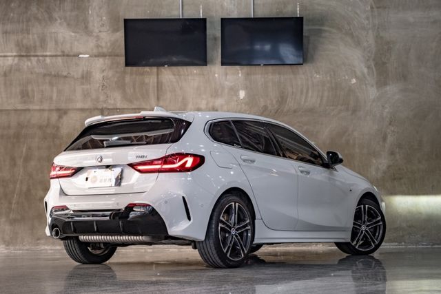 Edition M｜跑車座椅｜電動尾門｜無線Carplay|M18吋鋁圈｜M空力套件｜5AT輔助駕駛  第2張相片