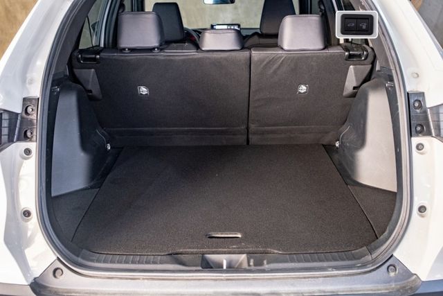 潮玩版｜原廠保固至2029.7｜ACC/AEB/盲點｜環景｜電尾門｜車頂行李架  第11張相片