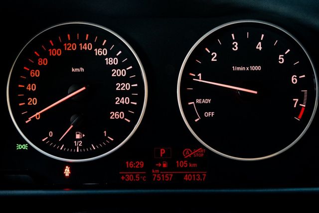 五門後驅/操控優異｜HID頭燈｜倒車影像｜雙前電動椅｜免鑰匙啟動  第3張相片