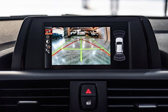 五門後驅/操控優異｜HID頭燈｜倒車影像｜雙前電動椅｜免鑰匙啟動  第9張相片