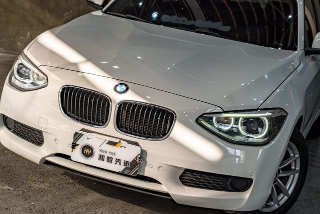 五門後驅/操控優異｜HID頭燈｜倒車影像｜雙前電動椅｜免鑰匙啟動  第12張相片