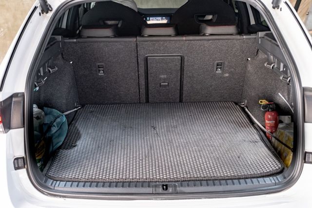 RS版｜原廠保固至2027.9|EYE智能輔助駕駛｜電子限滑差速器｜全景天窗  第10張相片